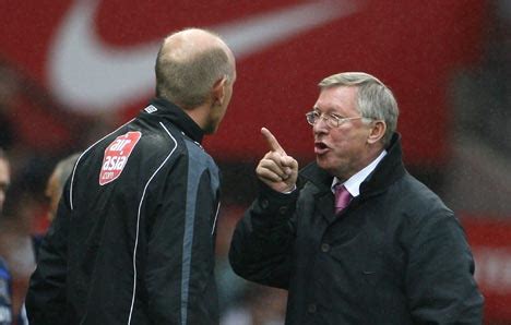What made sir alex ferguson great was his longevity and his ability to evolve as a person as the game evolved. Sir Alex Ferguson's Hair Dryer | KICK THE BALLS