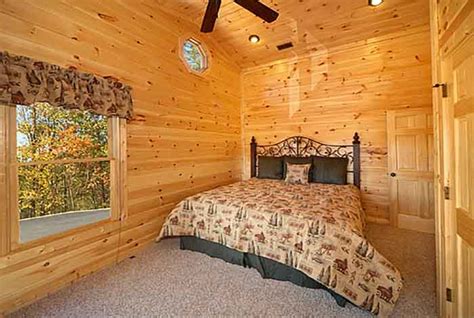 10 bedroom cabins in gatlinburg and pigeon forge area of the smoky mountains of tennessee. Gatlinburg Cabin - Views To Die For - 3 Bedroom - Sleeps 10