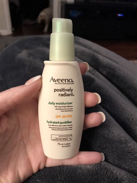 Aveeno Positively Radiant Daily Moisturizer Spf 30 Reviews In Face Day