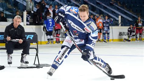 Iserlohn roosters müssen auf dustin friesen verzichten. Verteidigertausch am Seilersee | Iserlohn Roosters