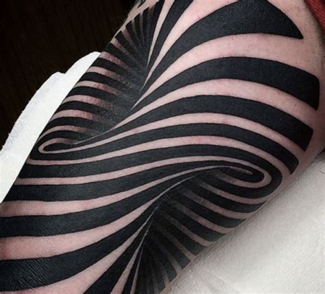 12 Optical Illusion Tattoo Ideas That Will Have You Seeing Double Or