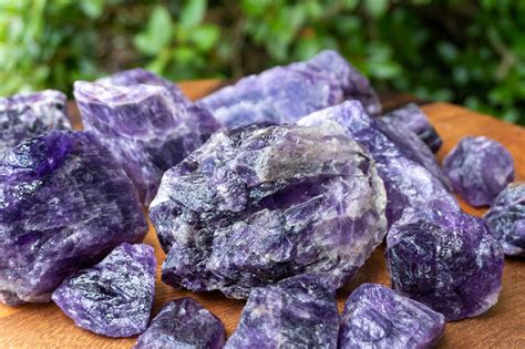 Rwanda Amethyst Meanings and Crystal Properties - The Crystal Council