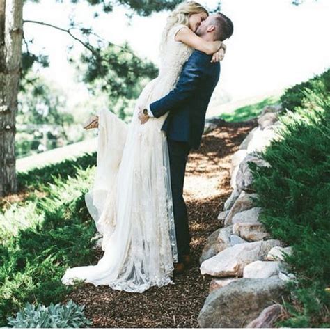20 Most Epic Wedding Kiss Photos Of All Time Dpf