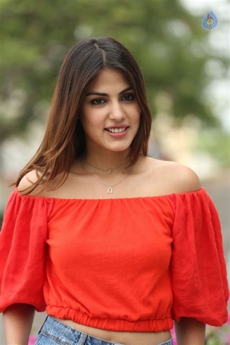 Rhea Chakraborty New Stills Photo 10 Of 55