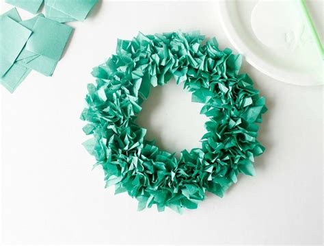 Tissue Paper Christmas Wreath Craft Fun365
