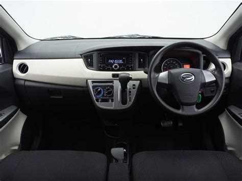 Beli Mobil 2016 Daihatsu SIGRA R DLX 1 2 Bekas