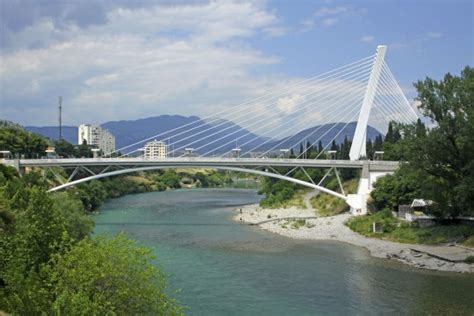Wählen sie einen urlaub in montenegro, sie werden nicht schwer sein, die sehenswürdigkeiten zu finden, die sie interessieren. Sehenswuerdigkeiten: Montenegro: Hauptstadt Podgorica