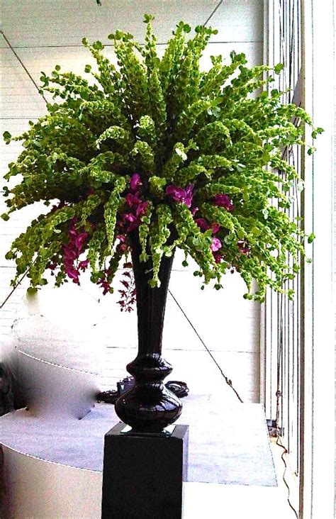 Also, the size of your guest list will affect the costs of your wedding. Pin on flower arrangements floor standing and side tables
