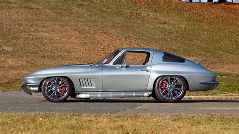 This 1967 Chevy Corvette C2 Is The Textbook Definition Of Restomod