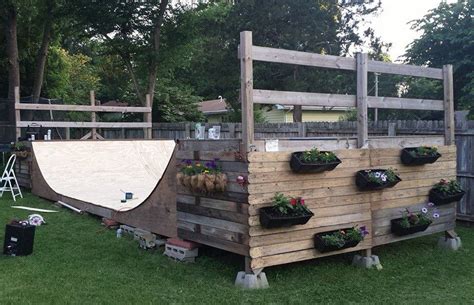 Skateboard, bmx, scooter, and inline skate backyard mini ramp. Halfpipe + DIY planters built by a few Departikans. Not so ...