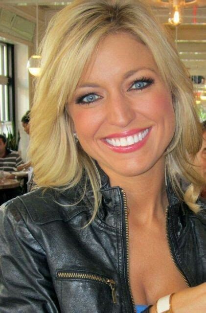 Fox News Ainsley Earhardt Blonde Women Beautiful Face Female News