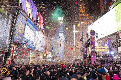 Times Square Will Hold A Digital New Years Eve