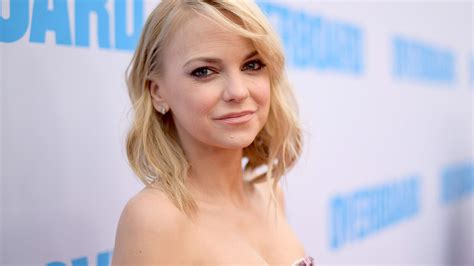 Anna Faris Recalls Awkward Teen Years I Wasnt Even Cool Enough To Be