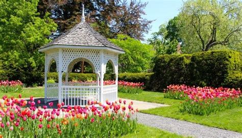 The Botanic Garden Of Smith College Omg Reminds Me Of The Gazebo In