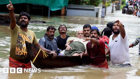 Kerala Floods Monsoon Waters Kill Hundreds In Indian State Bbc News