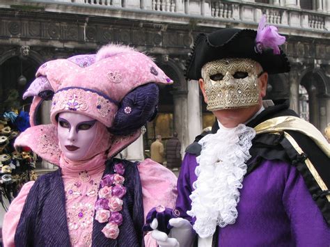 Карнавальная маска — без этой красавицы вы вряд уедете из города. File:Venezia carnevale 4.jpg - Wikimedia Commons
