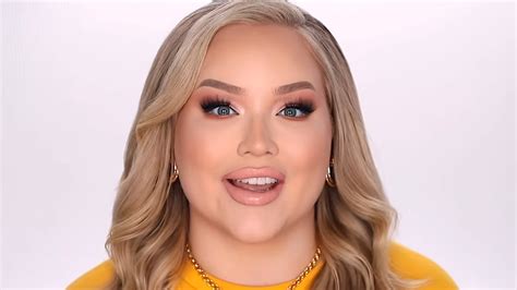 Youtuber Nikkietutorials Comes Out As A Transgender Woman