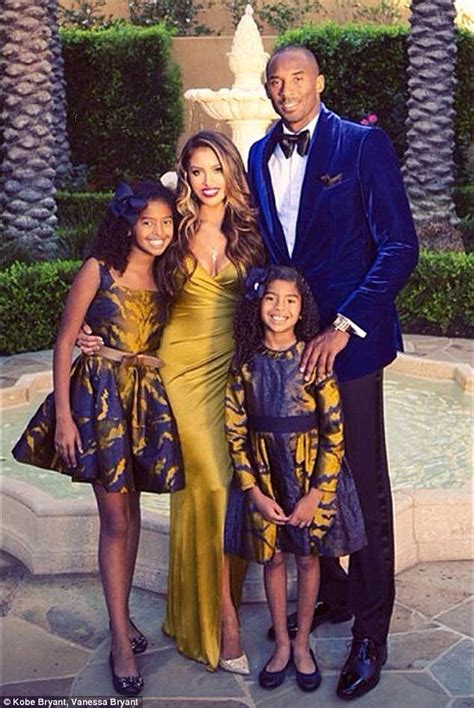 Kobe Bryant S Wife Vanessa Has 6 500 Gown Made For Christmas Card