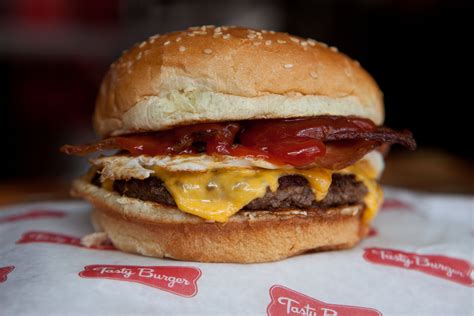 Tasty Burger Returns To Harvard Square A Clam Shack Signs On In The