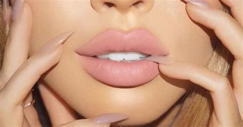Benarkah Warna Putingmu Dapat Menjadi Warna Lipstick Nude Yang Sempurna