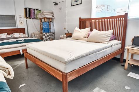 The goal of a mattress topper is to make your bed more most mattress toppers are made of synthetic materials like memory foam or fiberfill, but this one's made of certified organic latex, wool and cotton. 7" Natural Latex Mattress + 3" Topper | Handmade in the US ...