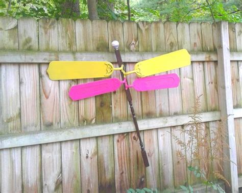 11 Diy Dragonfly With Fan Blades For Garden ⋆ Bright Stuffs