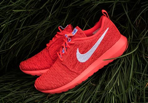 Nike Roshe Run Flyknit Bright Crimson