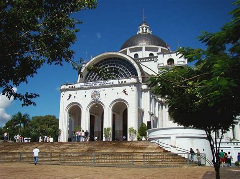 Mennonites in paraguay are either ethnic mennonites with mostly flemish, frisian and german ancestry and who speak plautdietsch or of mixed (southern european/amerindian) or amerindian ancestry like the vast majority of paraguayans. Paraguay - Menschen, Sprache, Religion, Kultur und Bildung