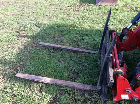 Set Of Pallet Forks Euro Hitch Machinery And Equipment