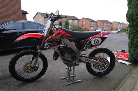 It really needed an electric start to compete with other choices out there, even if that upgrade came with a weight and cost penalty. HONDA CR 125 2003 MOTOCROSS BIKE