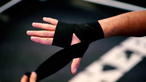 Best Boxing Hand Wraps To Protect Your Bones And Joints Lr