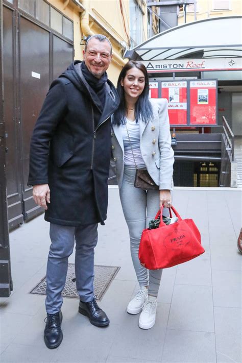 Открыть страницу «georgina rodriguez» на facebook. Georgina Rodriguez - Arrives at the Italian Song Festival ...