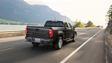 See the latest models, reviews, ratings, photos, specs, information, pricing, and more. 2021 Chevrolet Colorado Finally Shows Its Silverado-Themed ...
