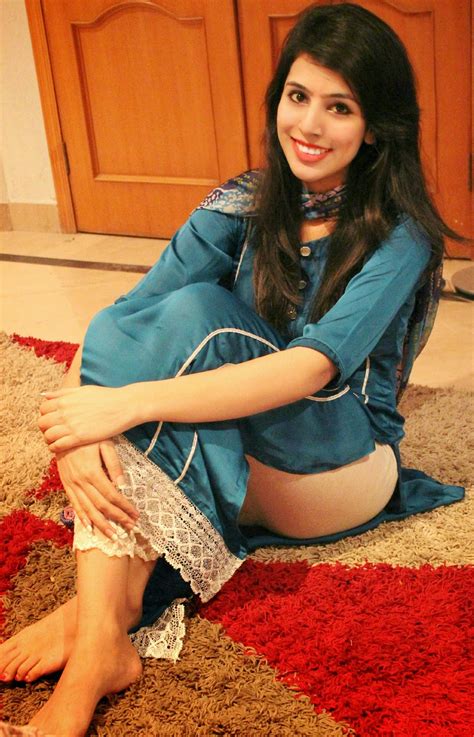 Beautiful Karachi Collage Girl Saima Cute Pictures Beautiful Desi Sexy Girls Hot Videos Cute