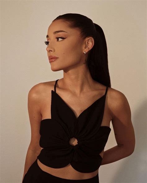 Ariana Grande Instagram In 2021 Ariana Grande Photoshoot Ariana Grande Style Ariana Instagram