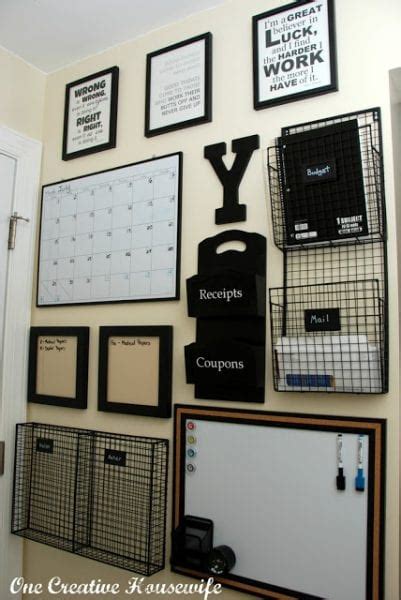 This allows you to maintain the familiarity and routine of using the same command center in each new home. Remodelaholic | 24 Awesome DIY Wall Organization Stations