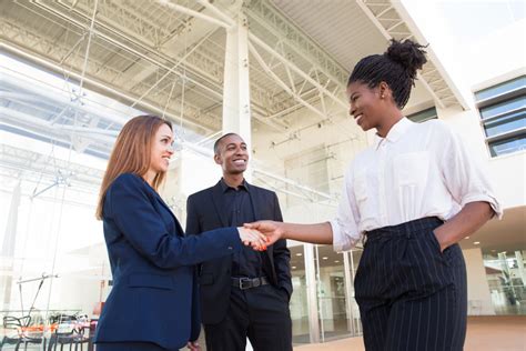 An assistant property manager, or property management specialist, is responsible for overseeing real estate properties and tending to the needs of tenants. Commercial Property Manager Job Description Sample ...