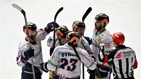 Eisb Ren Berlin Sind Eishockey Meister Final Sieg Gegen M Nchen