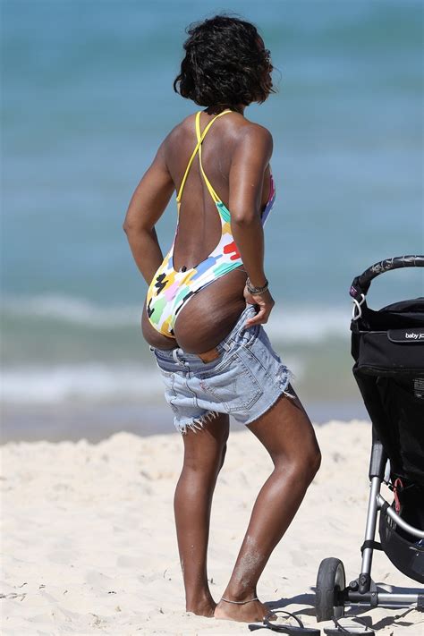 Naked Kelly Rowland Added 07192016 By Bot