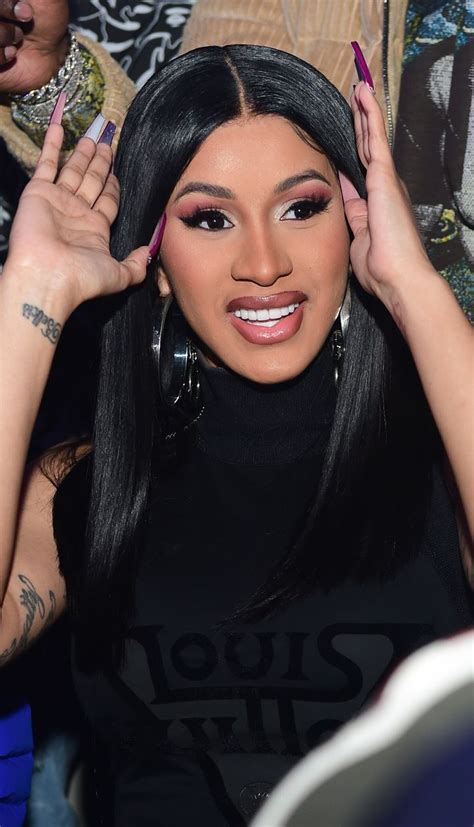 Cardi B Hits Back At Accusations Of Queerbaiting ‘i Don’t Like This New Word’ Huffpost Uk