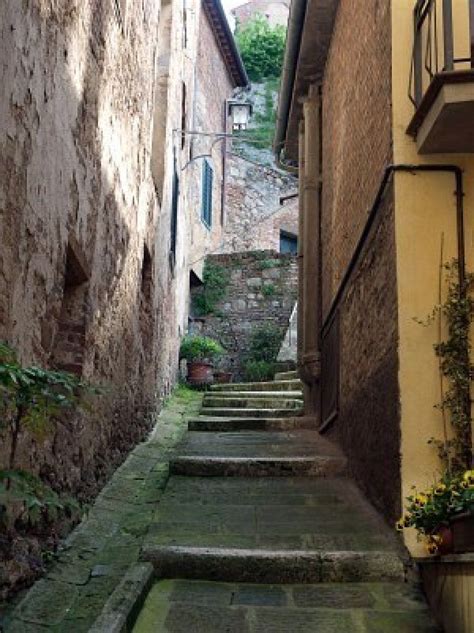 Montepulciano The Narrow Streets Of The Historic City Center Winding