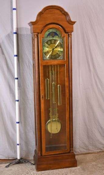 Ridgeway Grandfather Clock With Moon Phase And Oak Case 68 3299 Rh Lee And Co Auctioneers