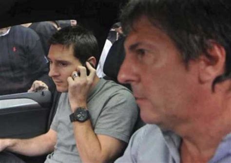 Lionel messi's father arrived in spain early on wednesday to meet with barcelona club officials and discuss his son's future.jorge messi. Jorge Messi: "La denuncia de evasión es todo mentira ...