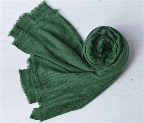 Soft Cashmere Wool Scarf Handwoven Nepalese Wrap In Bottle Green With