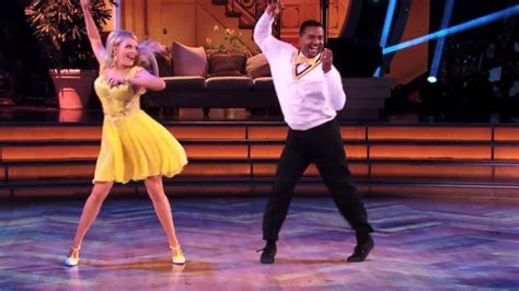 Alfonso Ribeiro Performed The Carlton On Dancing With The Stars