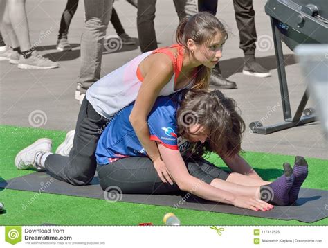 Performing Sports Massage For Athletes Editorial Image Image Of Female Rehabilitation 117312525