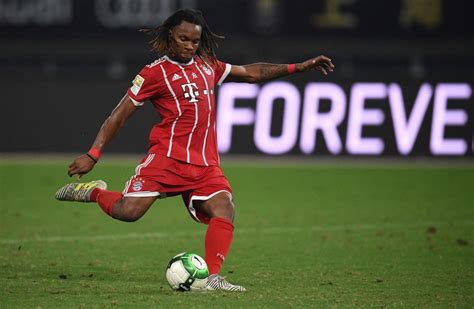 After starring for portugal at euro 2016, renato sanches is poised to take the next step with the portuguese midfielder represents the future for bayern munich, who lost a champions league. Bayern Munich confirma que Renato Sanches interesa al AC Milan