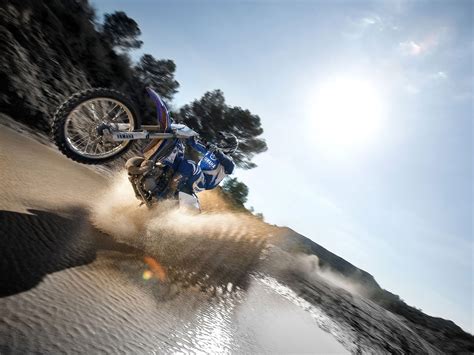 These are the most basic engines used in cars & bikes i.e four stroke cycle petrol engine or 4 stroke engine(often called). Yamaha 125 Dirt Bike 4 Stroke | Wallpaper For Desktop