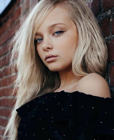 amiah miller hollywood actress biography latest photos most beautiful eyes lovely eyes