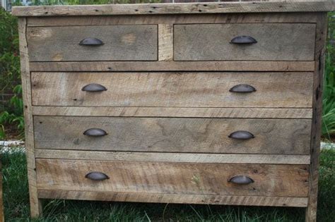 Maybe you would like to learn more about one of these? VOTRE commode bois de Grange rustique par timelessjourney ...